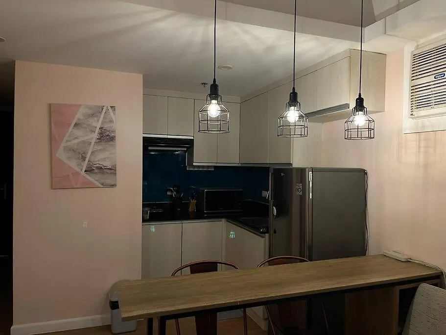 Contemporary Studio Unit At Abreeza With Free Parking Davao Apartment